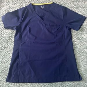 Medelita scrub top